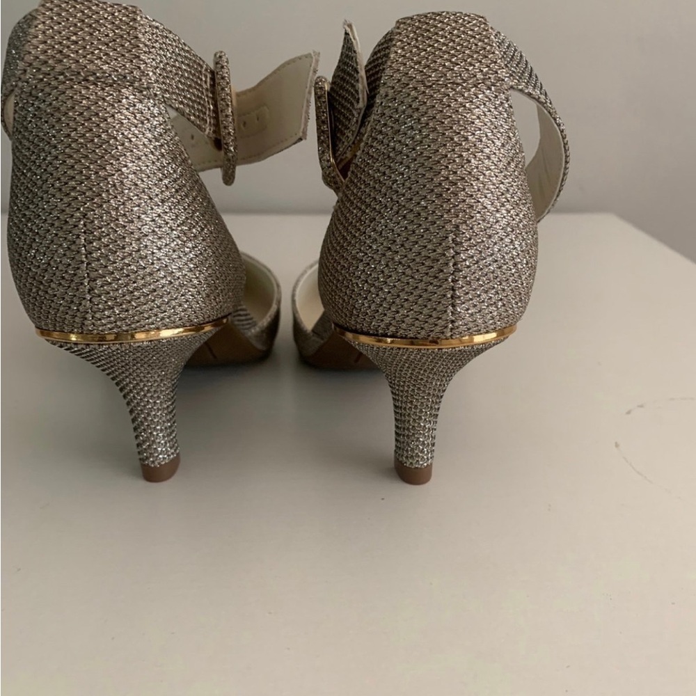 Heels - Picture 3 of 5